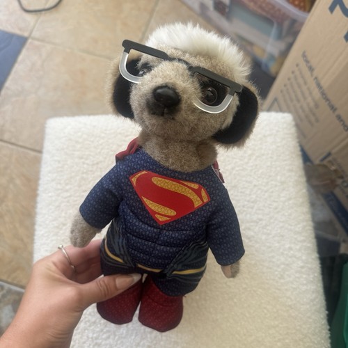 Compare the meerkat superman - meerkat,