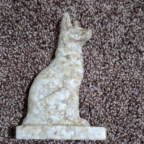 Unmarked marbled stone shepard - stone,