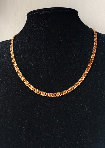 Lovely vintage gold tone flat - gold,