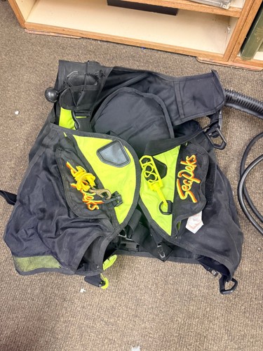 Scubapro buoyancy compensator - buoyancy,