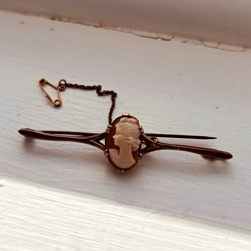 9ct yellow gold brooch tie - yellow,