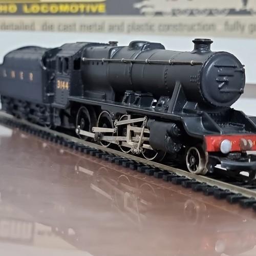 Wrenn railways w2240 lner - railways,