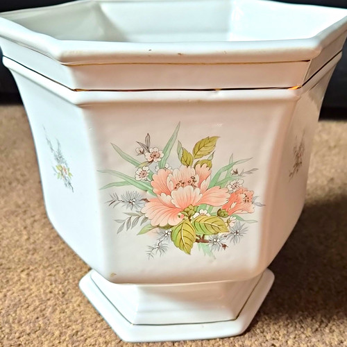 White ceramic floral - white, square