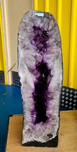 Huge stunning amethyst geode - huge,