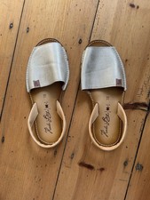 Spanish Leather Sling Back Sandles Size38 Gold Silver