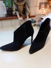 GINA SHOES SIZE 4 1/2 Black