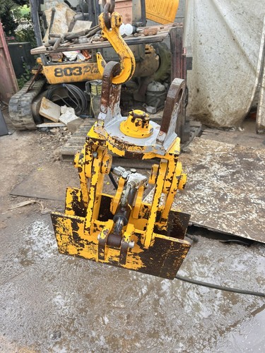 Hydraulic kerb lifter grab - hydraulic,