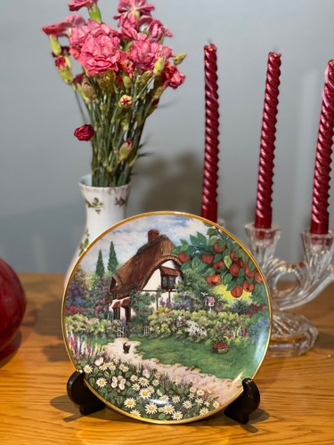 Lilliput lane cottages - cottages, limited