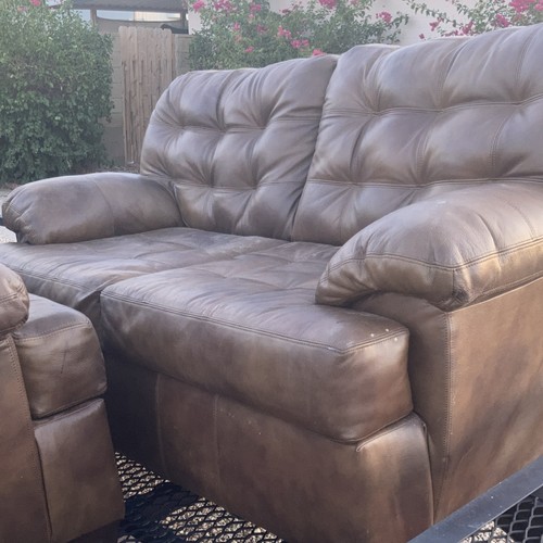 Brown tufted leather - brown,