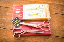 Vintage - Richards of Sheffield Scissors - Golden Age Rustless - Cased & Box