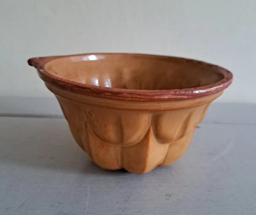 Terracotta brown glazed - terracotta, mould
