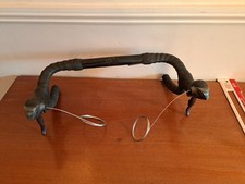 SHIMANO CLARIS ST-2400 2 X 8 SPD DROP BAR SHIFTERS / BRAKE LEVERS NEW CABLES