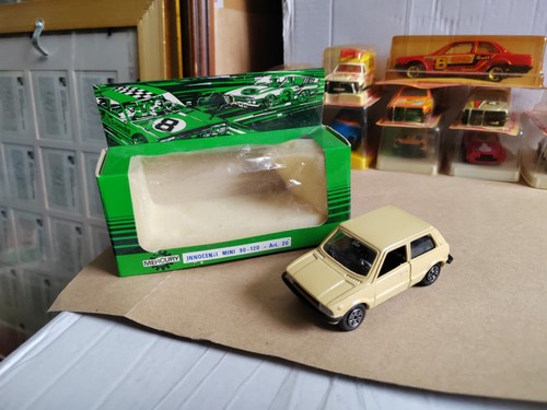 Boxed model vintage - boxed,