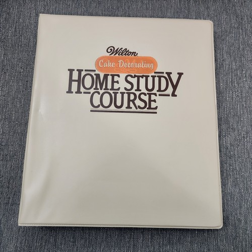 Vintage 1980 wilton cake - vintage,