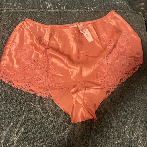 Nwt vtg victoria - vtg, victoria’s