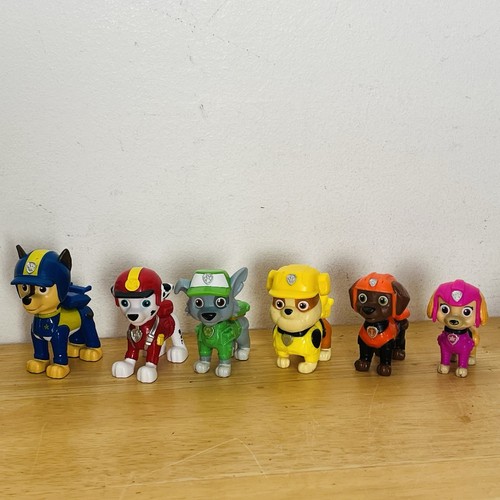 Paw patrol toy figure bundle - patrol,