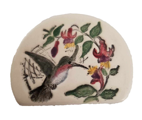 Hummingbird fuchsia pin - &, bas