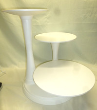 Wilton 3-Tier Pillar Cake