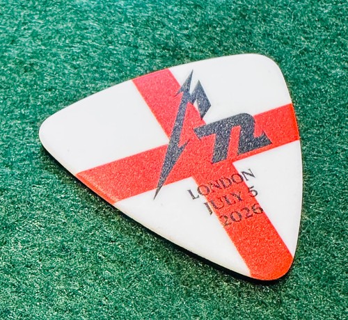 Guitar pick metallica - guitar,