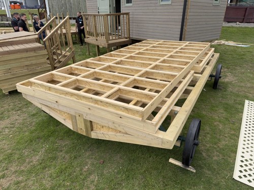 Timber shepherd hut - timber, chassis