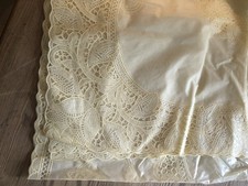 VINTAGE RECTANGULAR PLASTIC FAUX QUAKER LACE TABLECLOTH cream 60"x90"