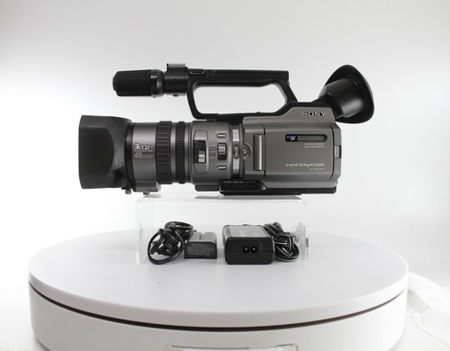 Sony ntsc 3ccd minidv handycam - ntsc,