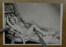 1944 Stunning Paramount Pics Actress Pin Up Glamour Bathing Beauty Bikini Photo