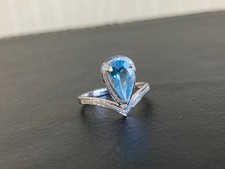 18k White Gold Aquamarine