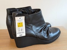 Marks & Spencer Footglove