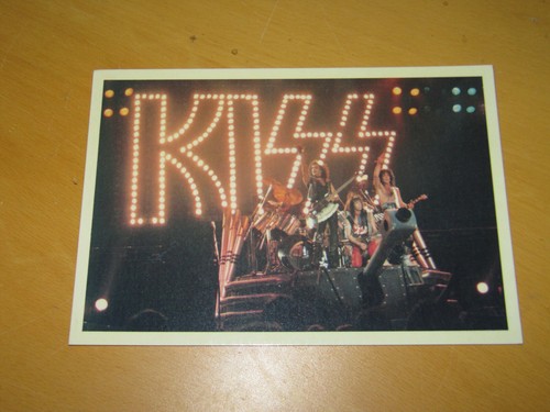 Kiss gene simmons - simmons,