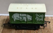 Hornby  OO Gauge Prime Pork