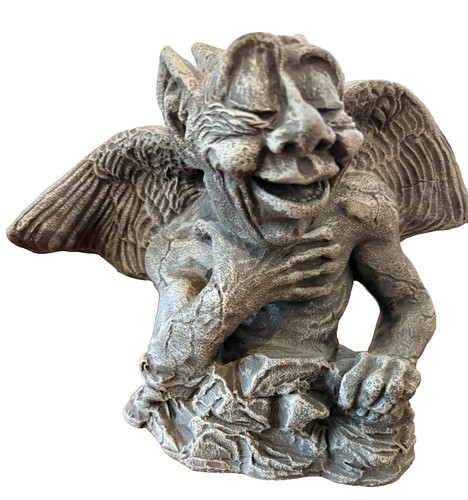 Gargoyle statue outdoor stone - statue,