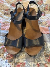 Lovely Leather Oxygen Sandals
