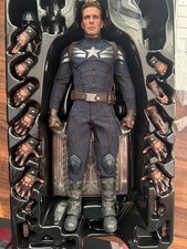 Marvel hot toys - hot, captain