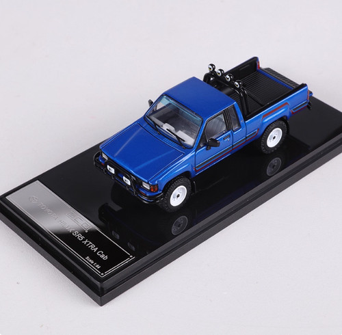Gcd scale toyota hilux - 1/64,