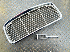 Front grill and dagger