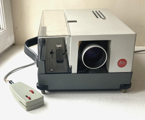 Leitz wetzlar pradovit - wetzlar, slide