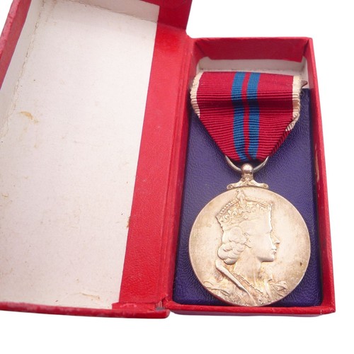 Coronation medal eiir - medal,