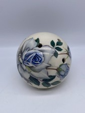 Vintage Floral Designed Round