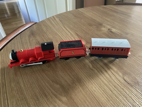 Tomy thomas the tank engine - thomas,