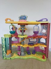 Littlest Pet Shop LPS Round N Round Pet Town with Original Accessories!