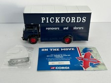 Corgi On The Move - CC11411 -