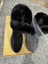 Office Apres black Fur Cuff