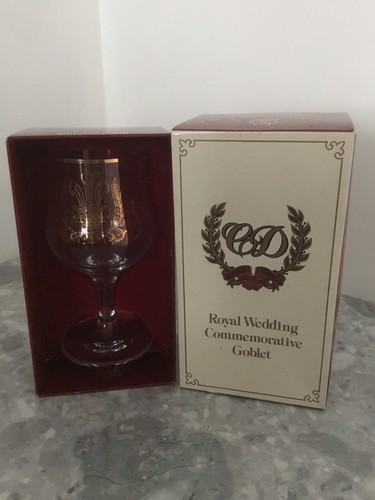 Royal wedding commemorative - royal,