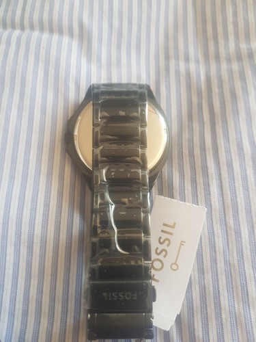 Fossil deal with - with, it