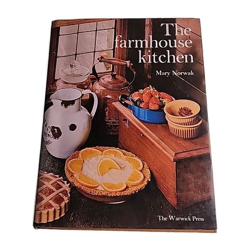 Farmhouse kitchen mary norwak - kitchen,