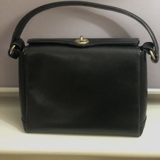 GUCCI BLACK LEATHER CROSS BODY