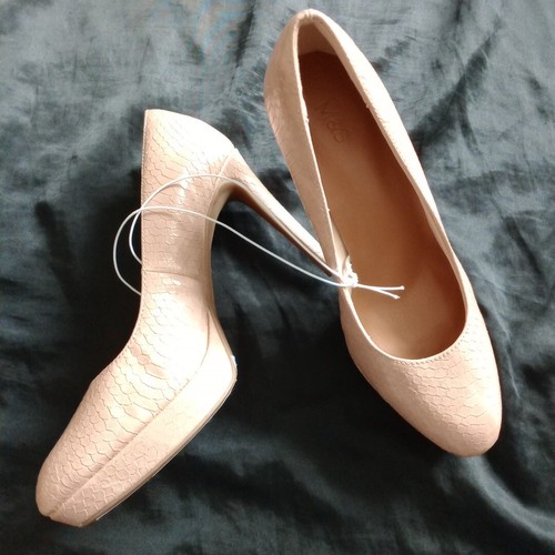 Nude pink croc platform - croc,