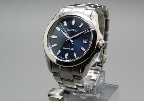 Vintage near mint grand - *near,