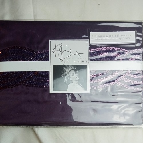 Sequin wave plum housewife - wave,